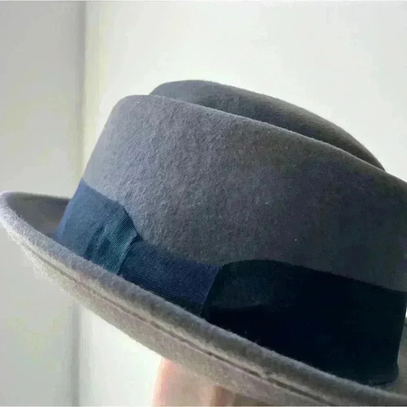 Urban Outfitters Grey Wool Fedora Hat | Black Band Halloween Costume Accessory - Picture 7 of 10